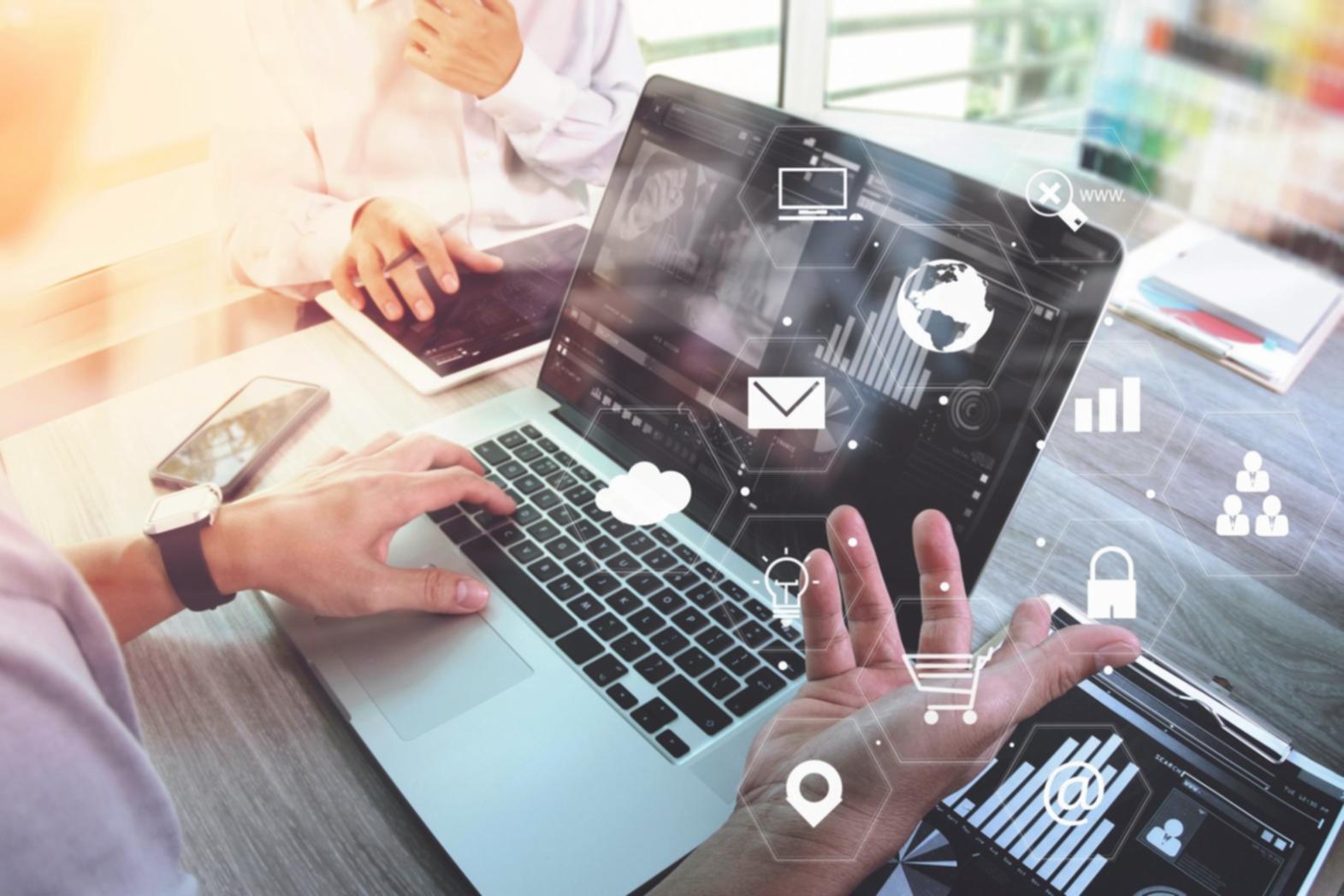 Espacio de trabajo con herramientas de análisis SEO